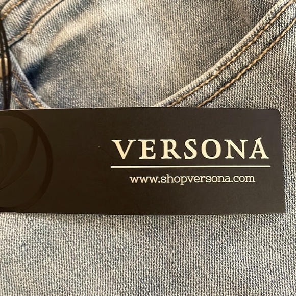 VERSONA NWT Jean Shorts Size 16 - Picture 10 of 10